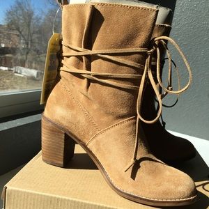 TOMS WOMENS BOOTS
